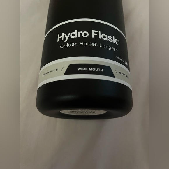 🌺Black Hydro Flask - Picture 3 of 7